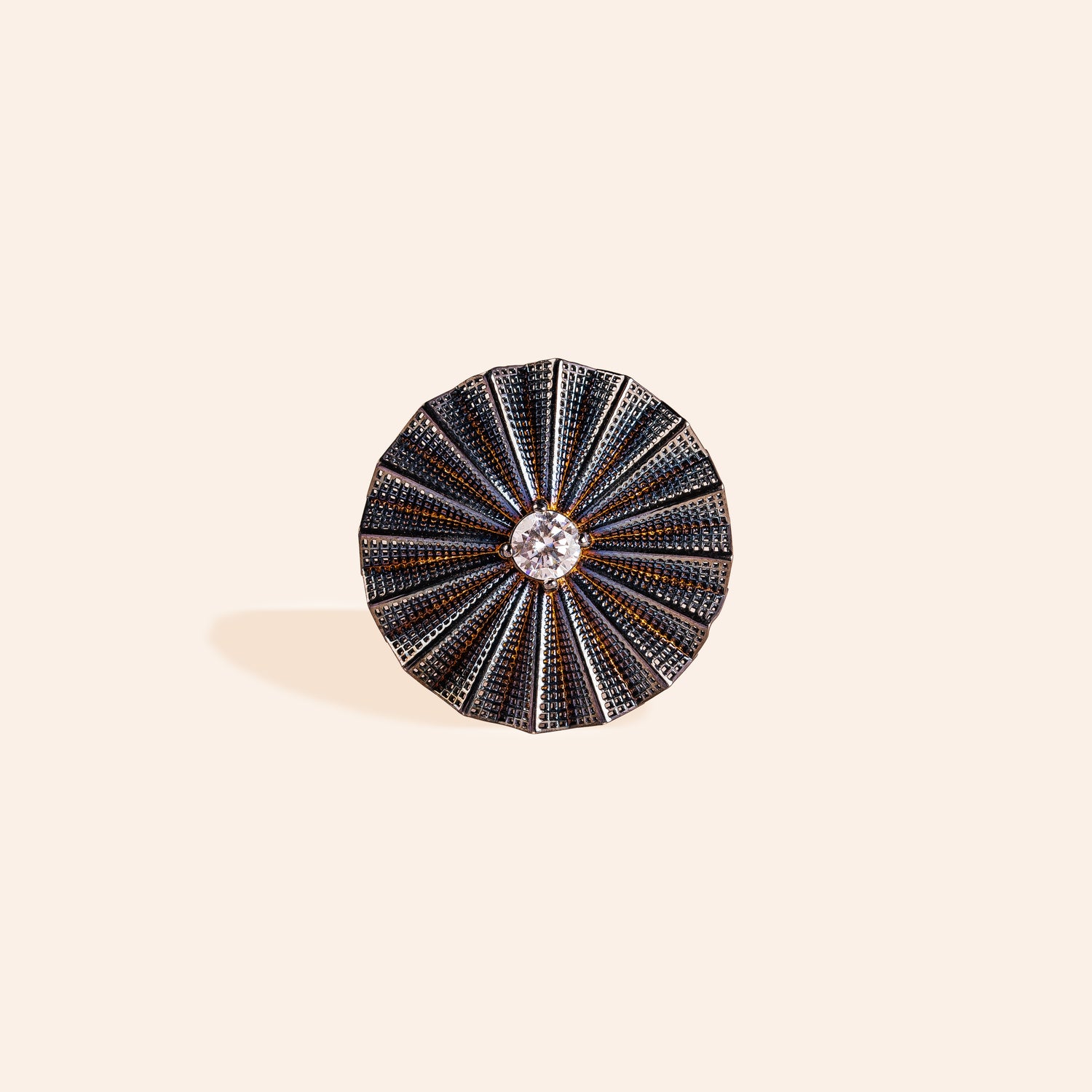 NOIR SOLENNE RING