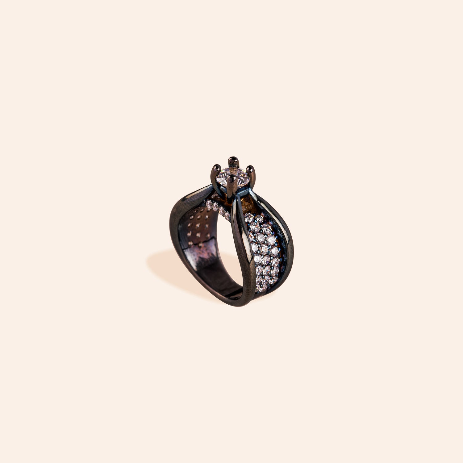 NOIR IMPERIAL CREST RING