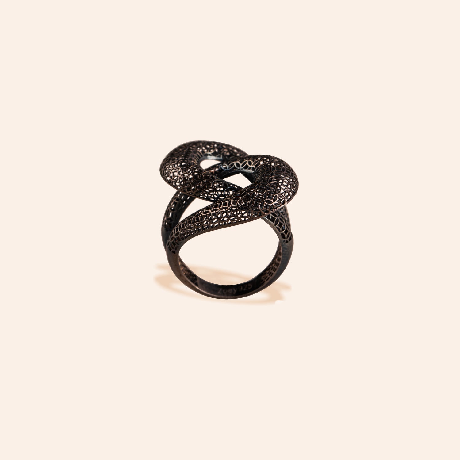 NOIR NEXUS RING