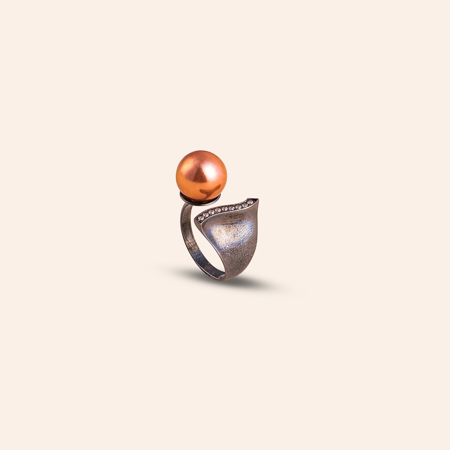 NOIR AXIS PEARL RING