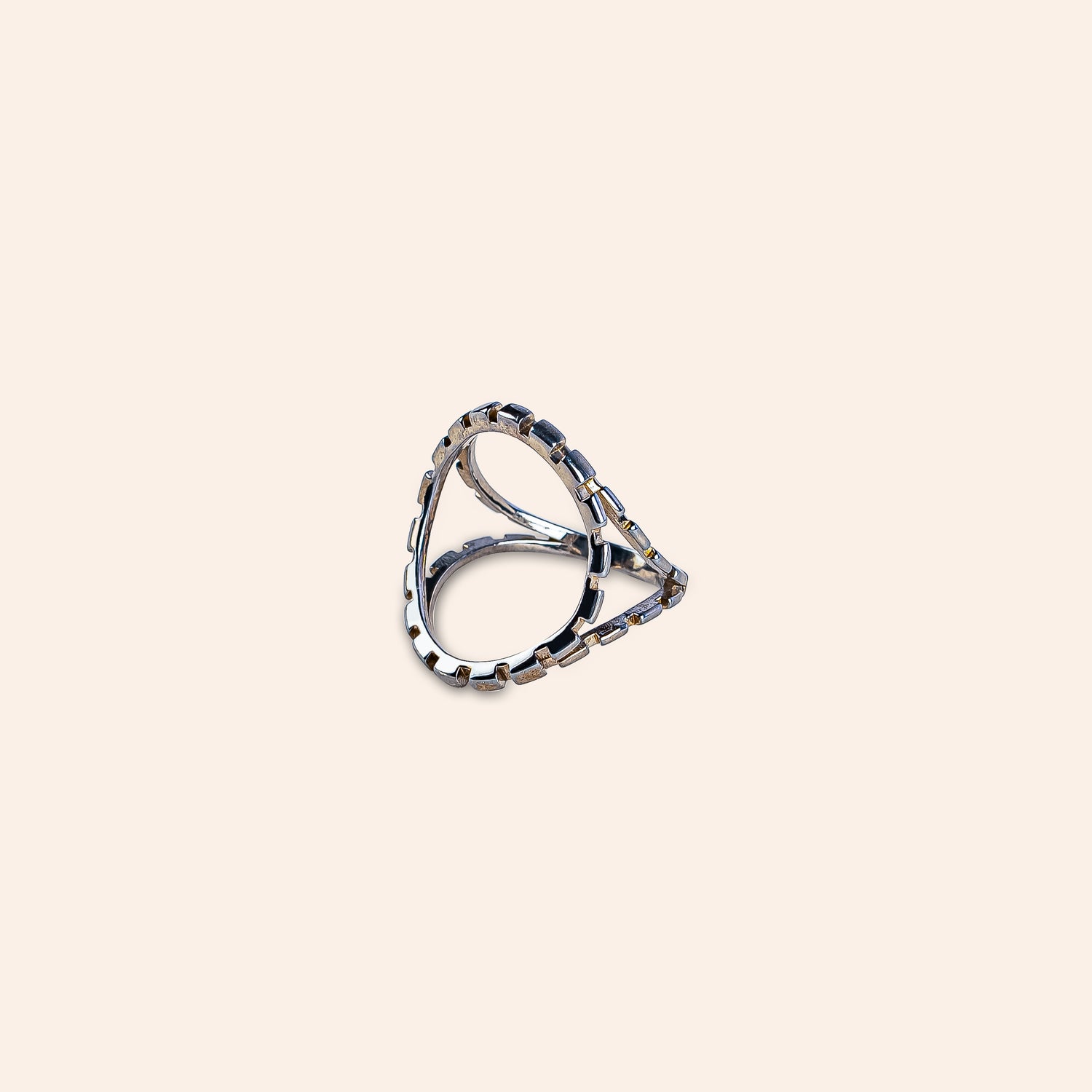 NOIR LATTICE CIRCUIT RING