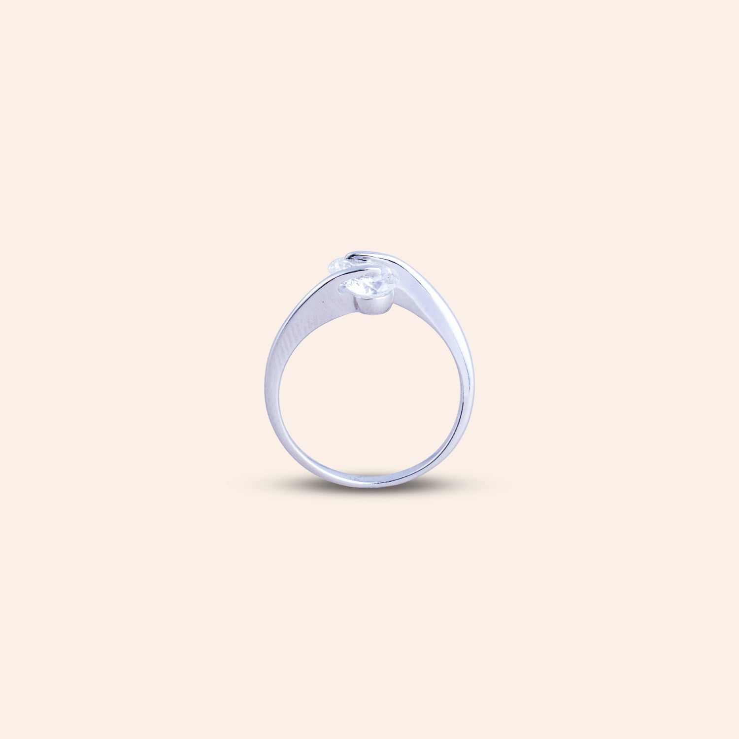 ORIA SOLITAIRE TWIST RING