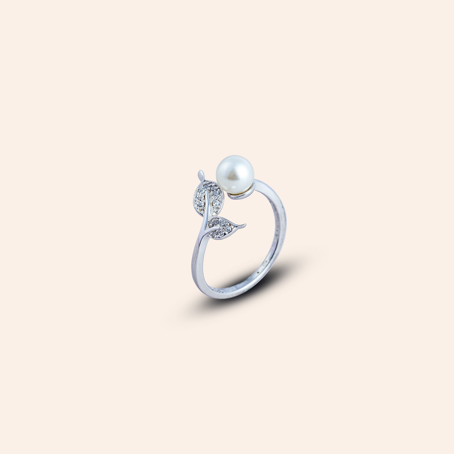 ORIA PEARL VINE RING
