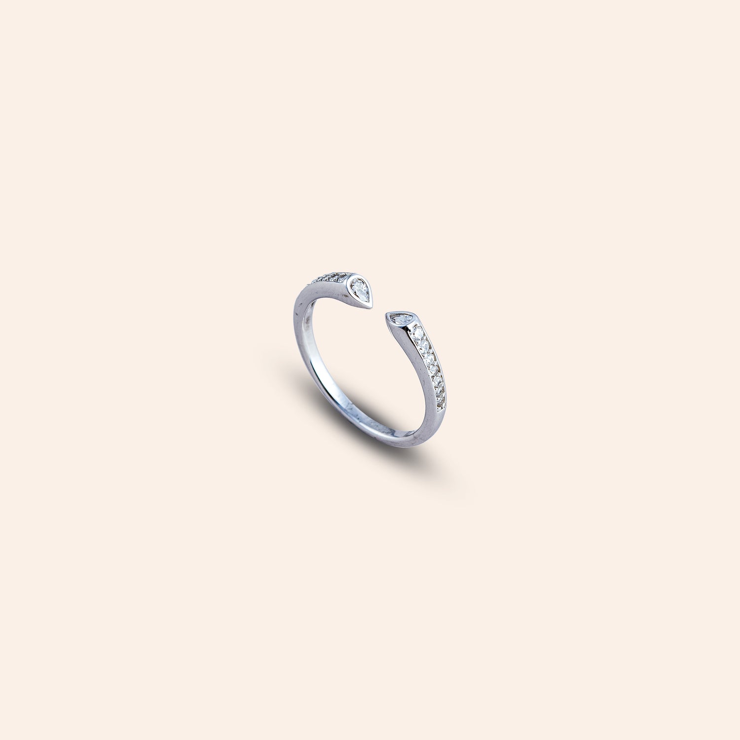 ORIA ASTRAEA GLACE RING