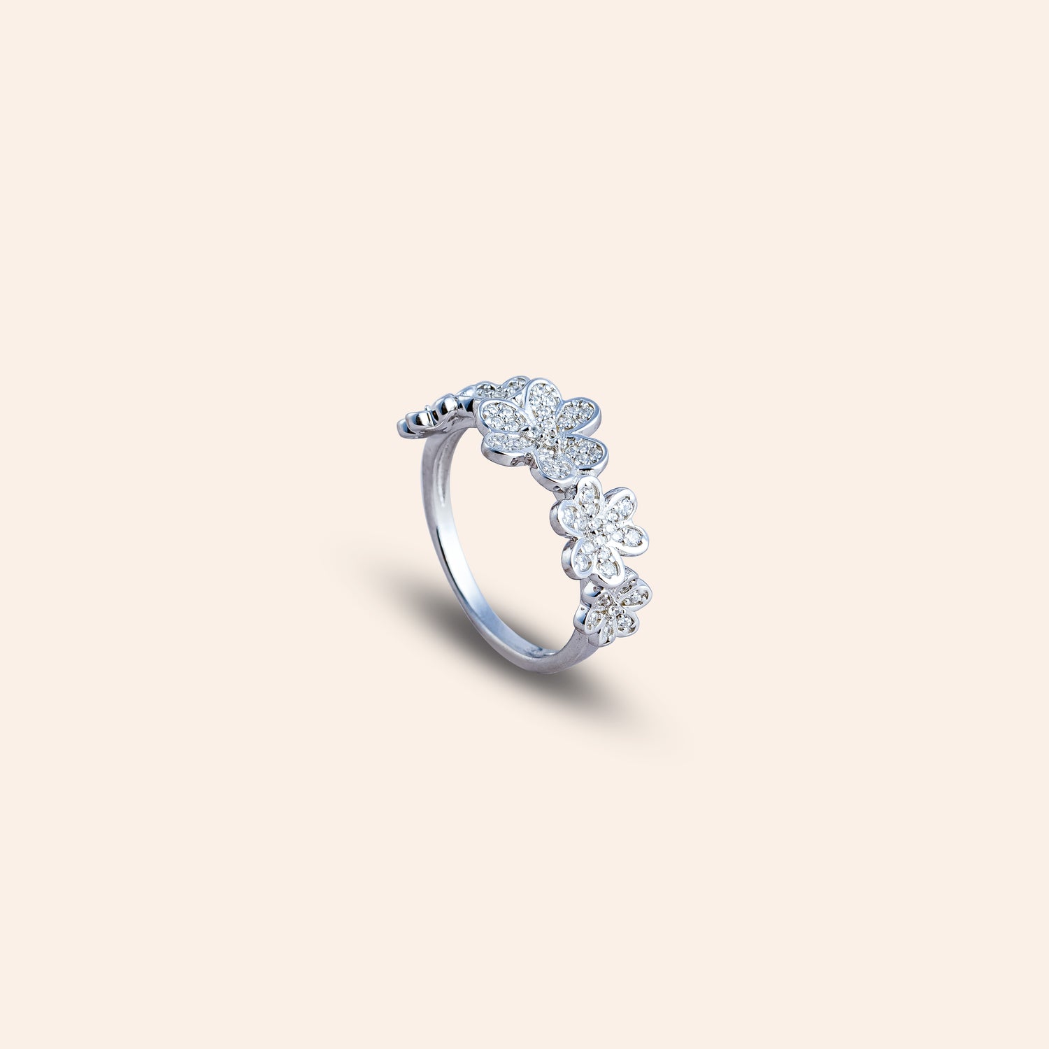 ORIA PETALIA RING
