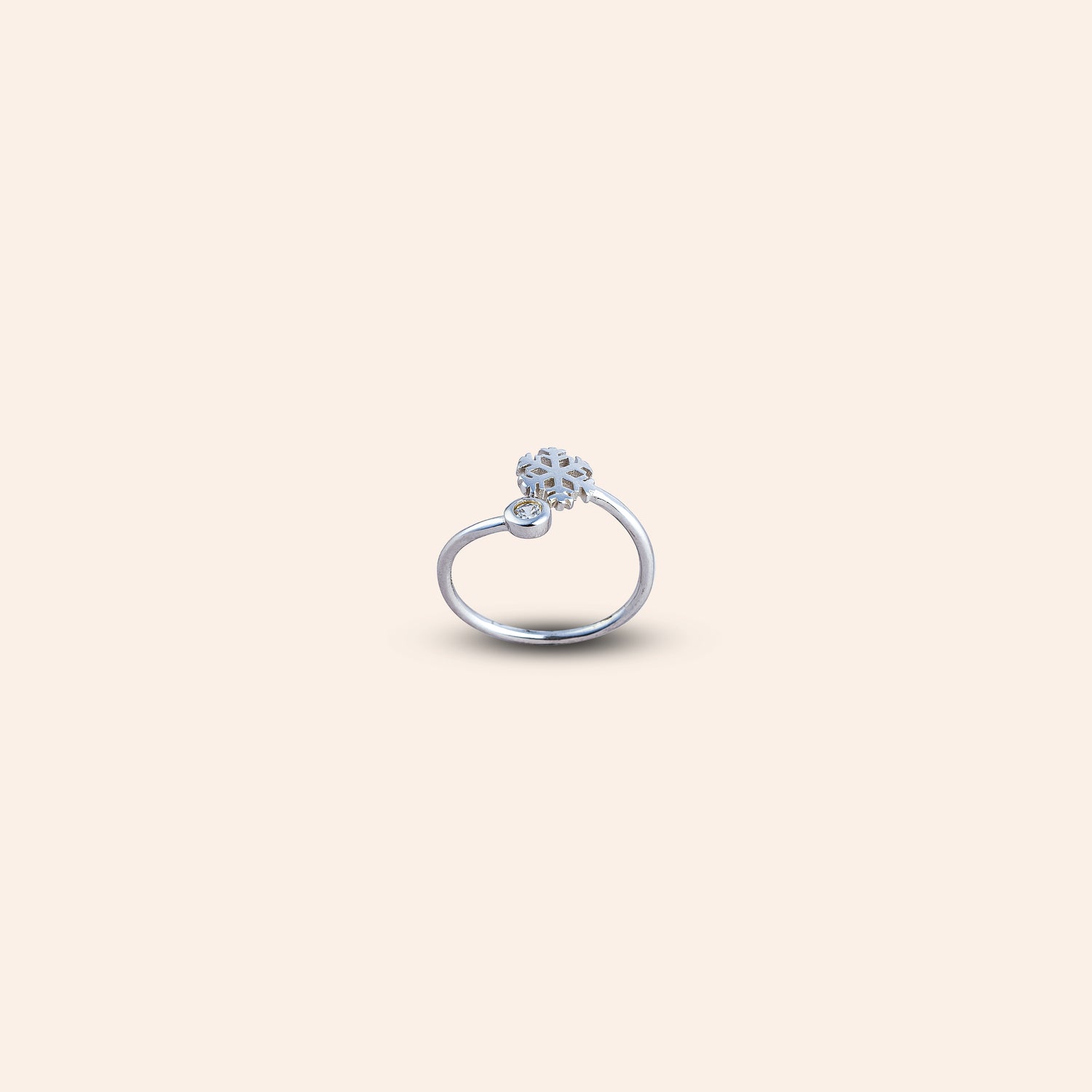 ORIA SNOWFLAKE RING