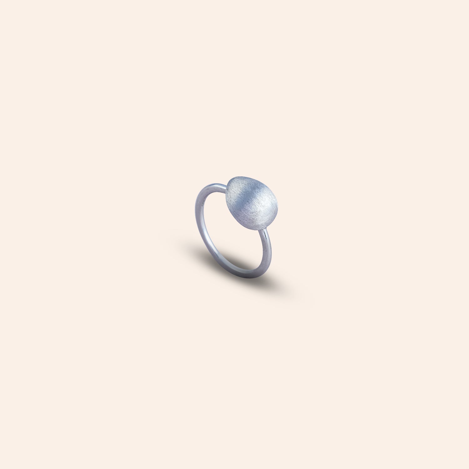 ORIA LUNA PEBBLE RING