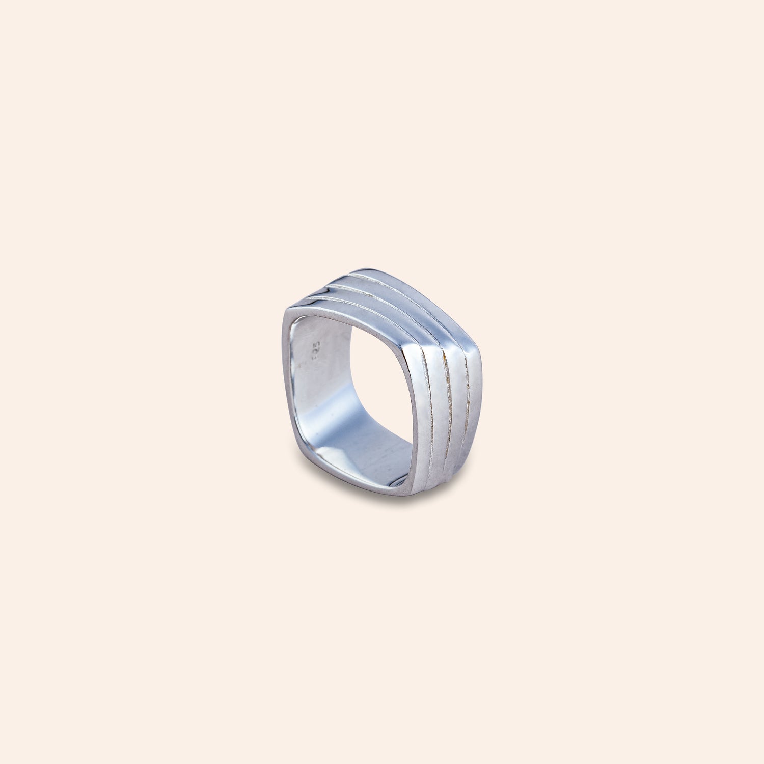 ORIA RIDGE EDGE RING