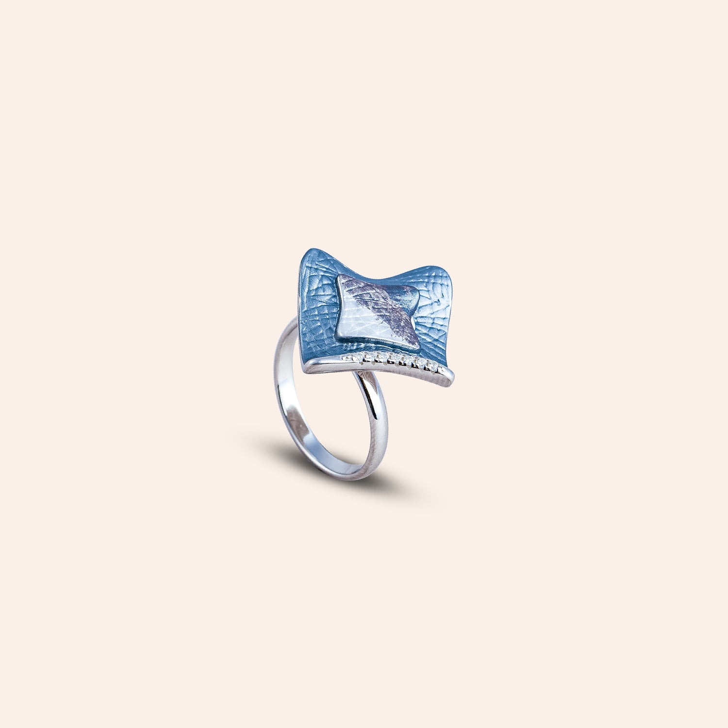 ORIA VIRELLE FACET RING