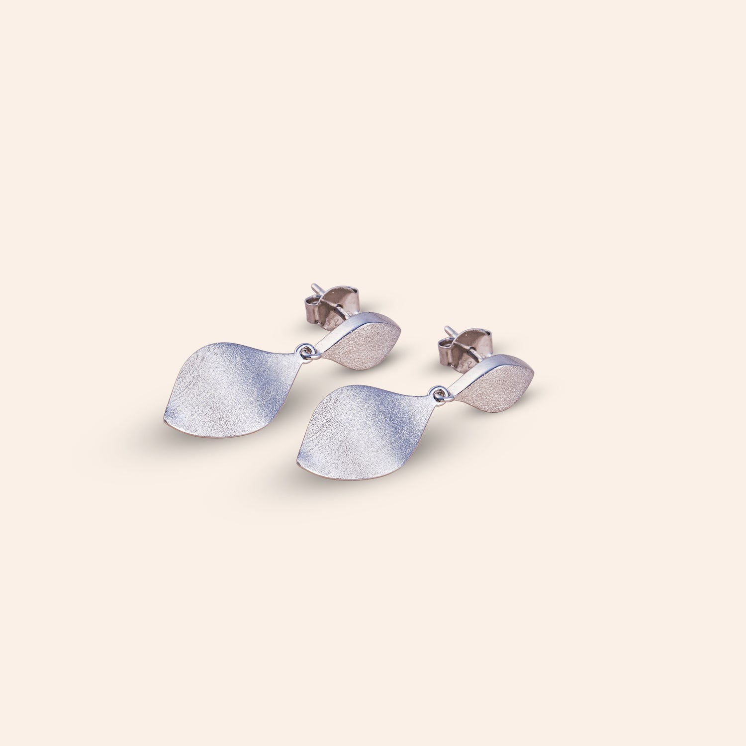ELARIS WAVE EARRINGS